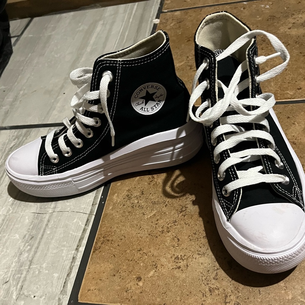 WOMEN'S CONVERSE CHUCK TAYLOR ALL STAR MOVE LIFT HI PLATFORM SNEAKERS
